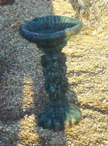 birdbath1.gif (78461 bytes)