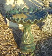 birdbath4.gif (68438 bytes)